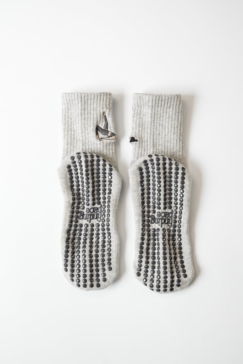 Mat Pilates Grip Socks in Grey